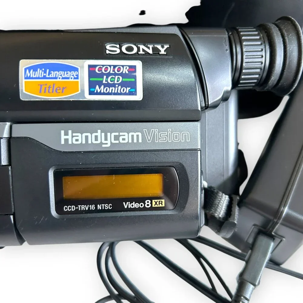 (PARTS ONLY) Sony Handycam Vision Camcorder CCD-TRV16 - PARTS ONLY!